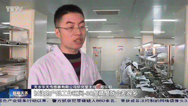 电子配件在现代科技中扮演着至关重要的角色,它们是各种电子产品不可或缺的组成部分。那么,你知道哪些常见的电子配件吗?本文将通过对比的方式为大家介绍几种主要类型的电子配件。